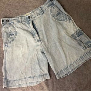 VINTAGE 90s light wash denim shorts💫